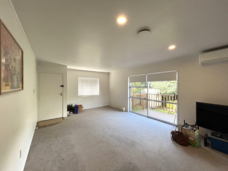 2/41 Seabrook Avenue, New Lynn, Auckland - Carousel 2