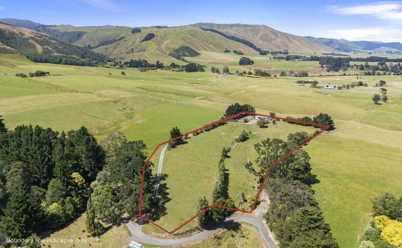 156 Williams Road, Tokomaru - Carousel 24