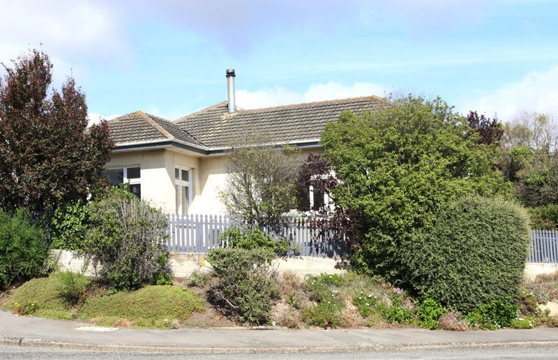 74 Tyne Street, South Hill, Oamaru - Carousel 17