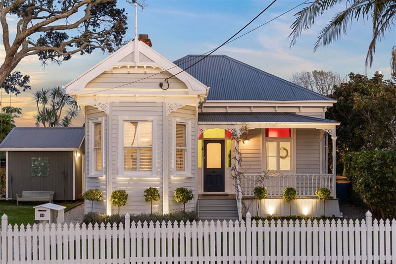 24 Russell Street, Stanley Point, Auckland - Carousel 2