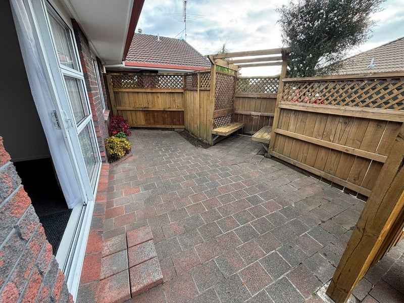 82 Frank Nobilo Drive, Golflands, Auckland - Carousel 2