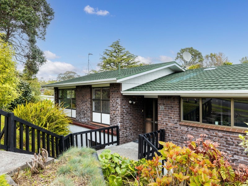 10 Nevada Drive, Merrilands, New Plymouth - Carousel 1