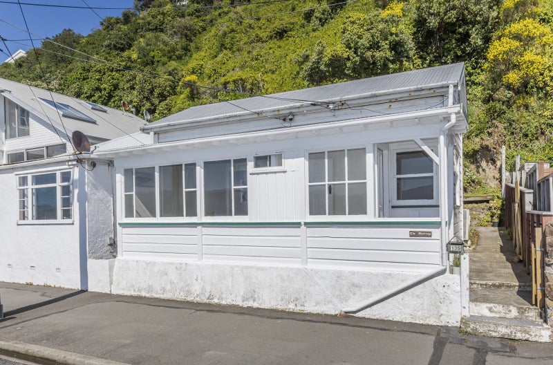 135 Marine Parade, Seatoun, Wellington - Carousel 1