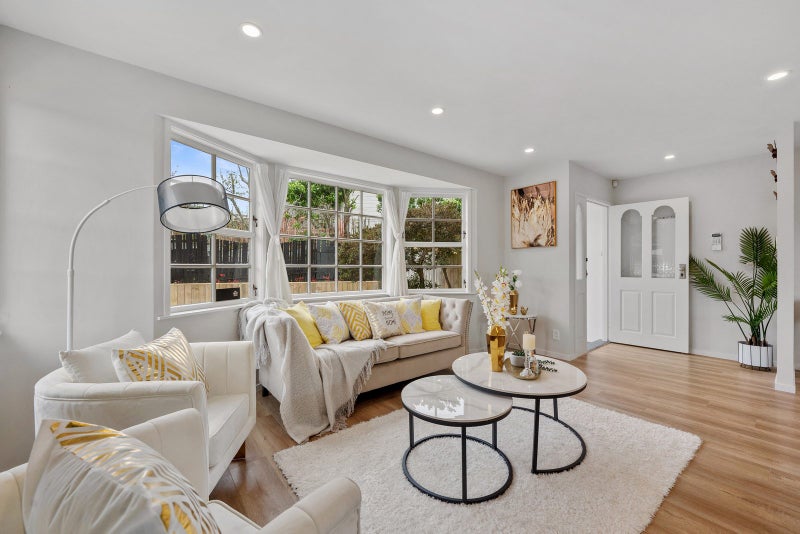 28 Cockayne Crescent, Sunnynook, Auckland - Carousel 2