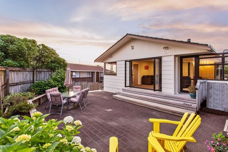137 Bradbury Road, Botany Downs, Auckland - Carousel 1