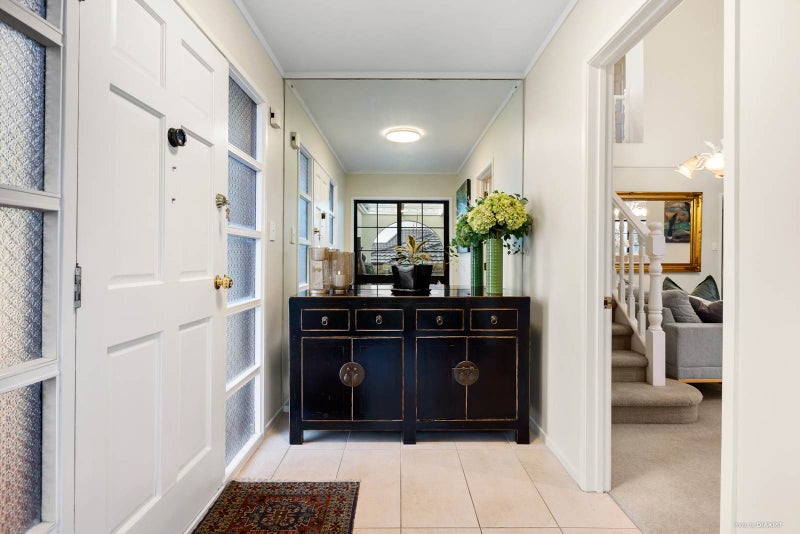 5 Eastridge Court, Northpark, Auckland - Carousel 2