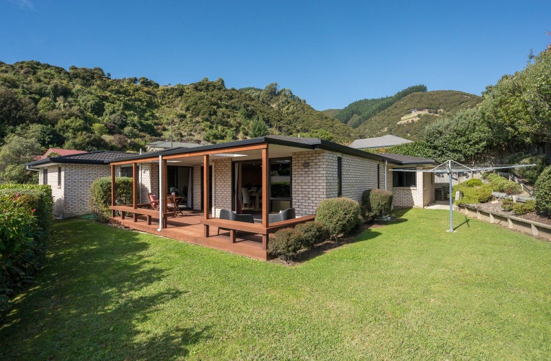 14 Farleigh Street, Atawhai, Nelson - Carousel 2