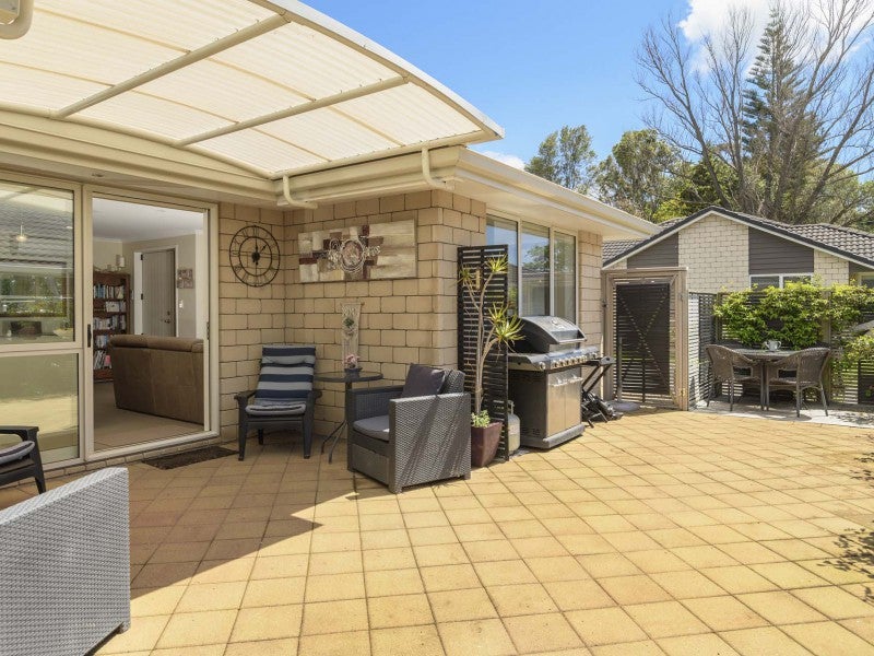 8 Barossa Way, Brookfield, Tauranga - Carousel 2