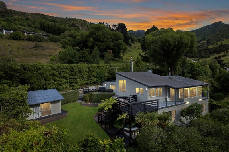 875 Governors Bay Road, Lyttelton - Carousel 1