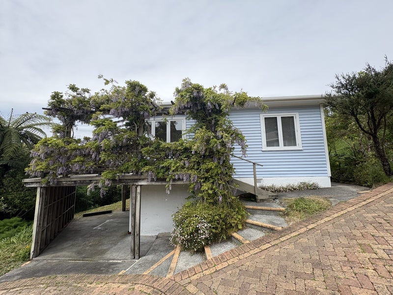 14 Bermer Road, Belmont, Lower Hutt - Carousel 1