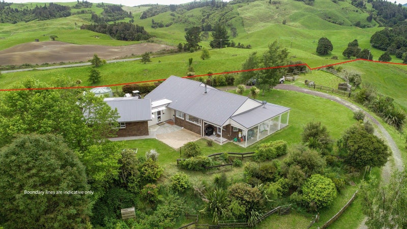 262 Tuhingamata Road, Taupo - Carousel 1