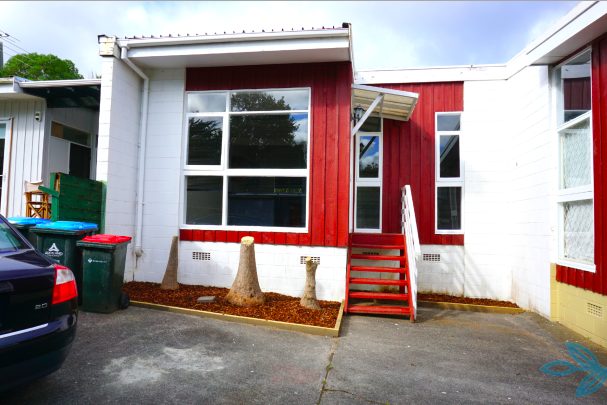 2/18 Orcades Place, Lynfield, Auckland - Carousel 1