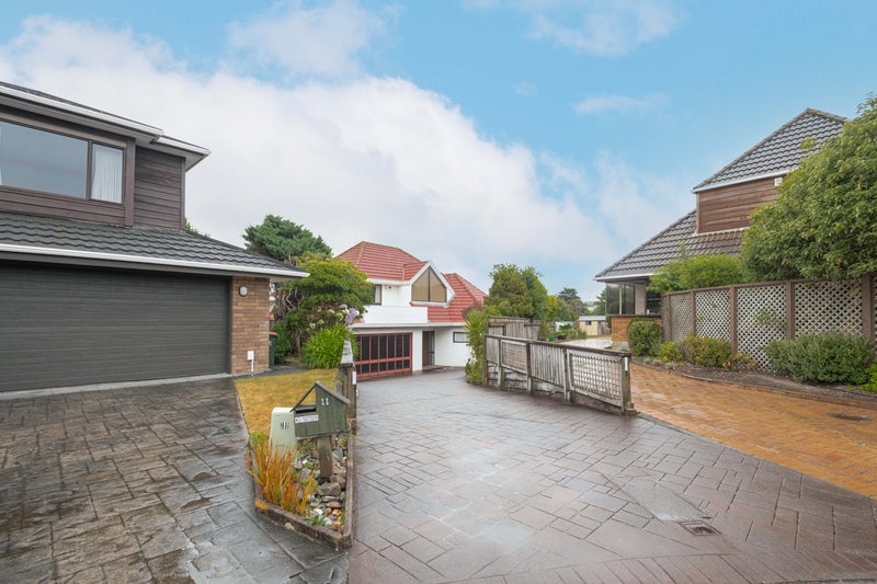 11 Montrose Grove, Churton Park, Wellington - Carousel 35