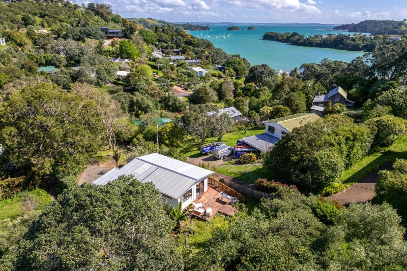 28 Ostend Road, Ostend, Waiheke Island - Carousel 1