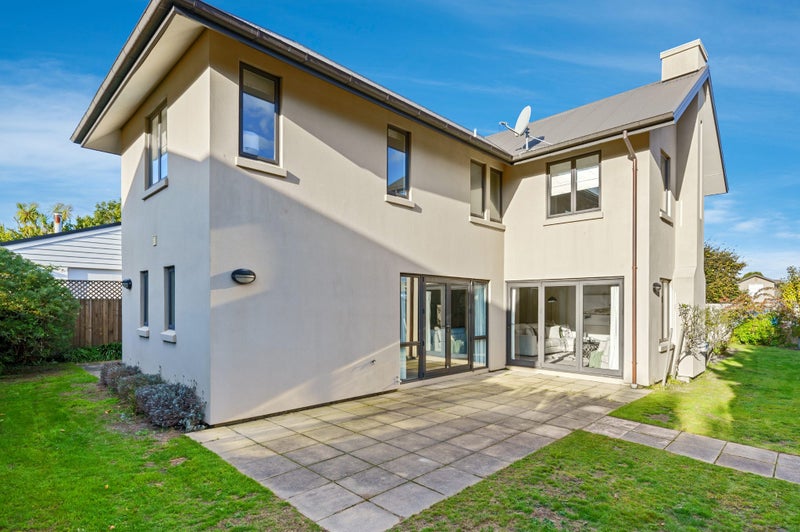 2 Westburn Terrace, Burnside, Christchurch - Carousel 1