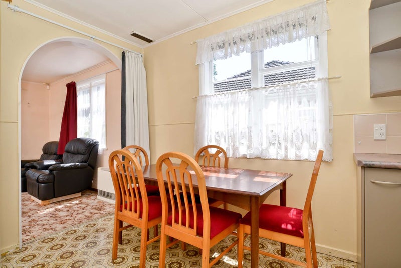 92 Holland Road, Fairfield, Hamilton - Carousel 2