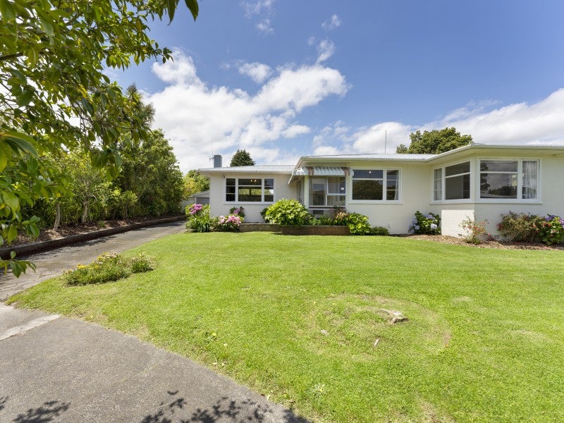 18 Wincanton Place, Awapuni, Palmerston North - Carousel 2