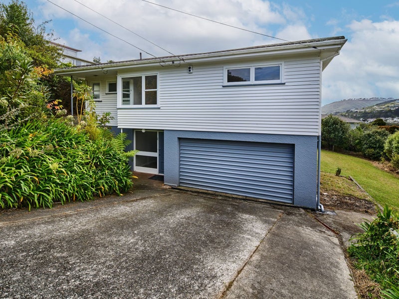 44 St Johns Terrace, Tawa, Wellington - Carousel 19