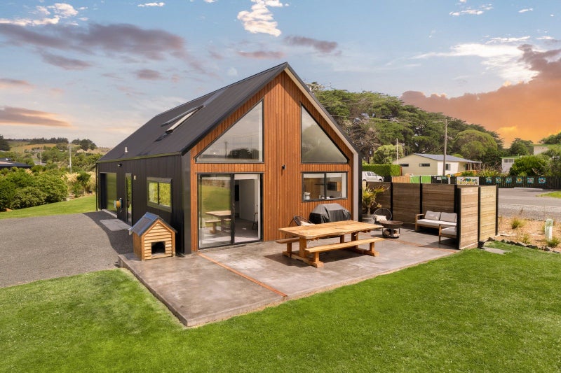 209 Moturata Road, Brighton - Carousel 1