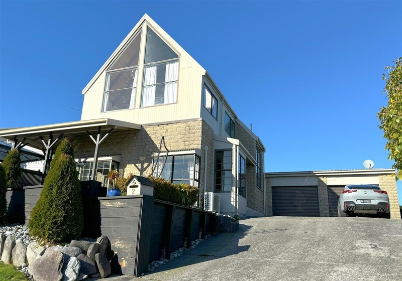 2 Stanton Crescent, Karoro, Greymouth - Carousel 1