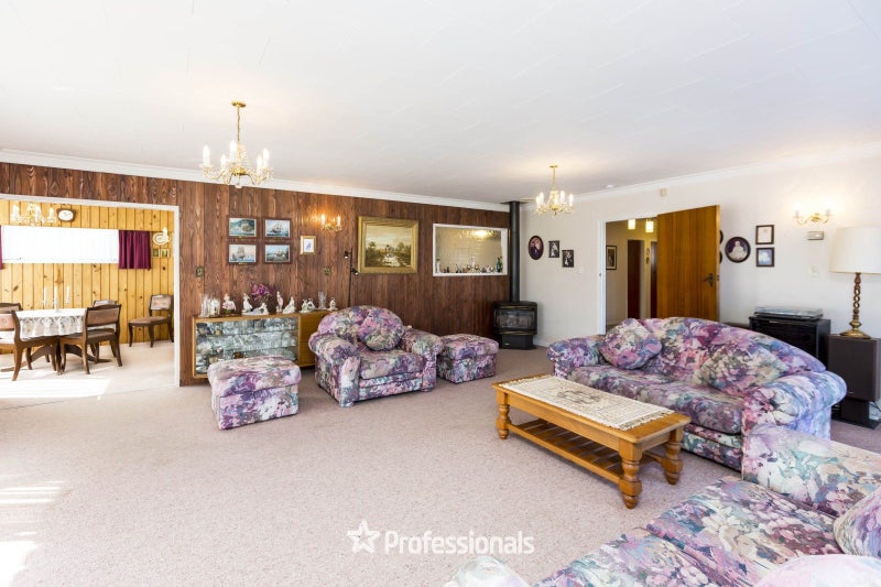 21 Joseph Grove, Elderslea, Upper Hutt - Carousel 2