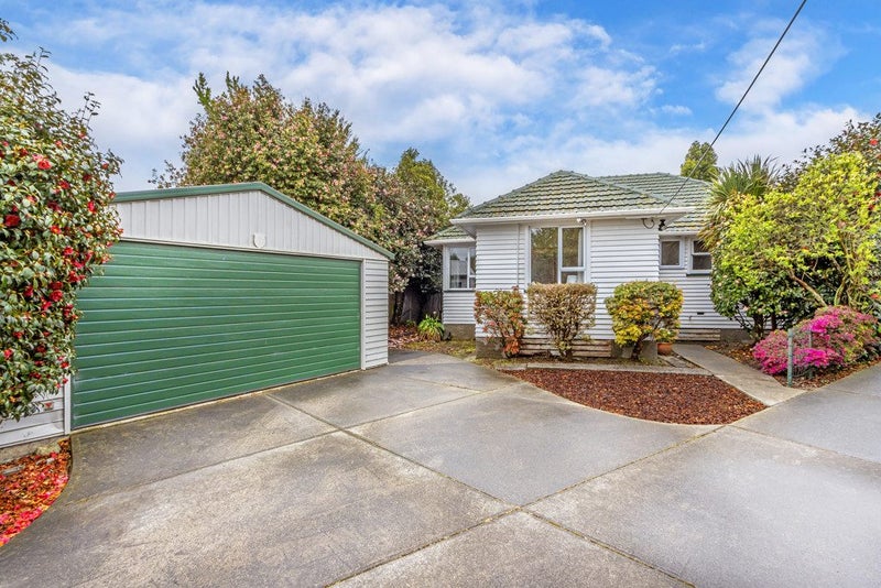 3 Sealy Place, Bryndwr, Christchurch - Carousel 1