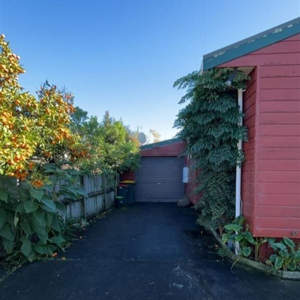 2/133 Carnoustie Drive, Wattle Downs, Auckland - Carousel 1