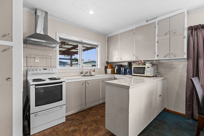 29 Norwich Crescent, Tamatea, Napier - Carousel 2