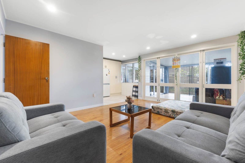 2/232 St George Street, Papatoetoe, Auckland - Carousel 2