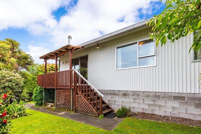 2/18 Holland Grove, Richmond Heights, Taupō - Carousel 2