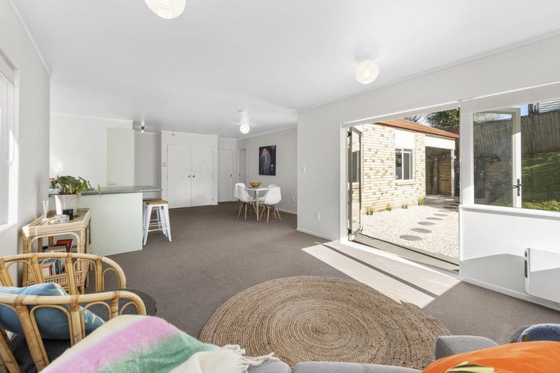 37 Kona Crescent, Henderson, Auckland - Carousel 2