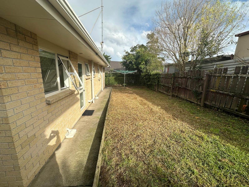 33 Paparoa Road, Cockle Bay, Auckland - Carousel 8