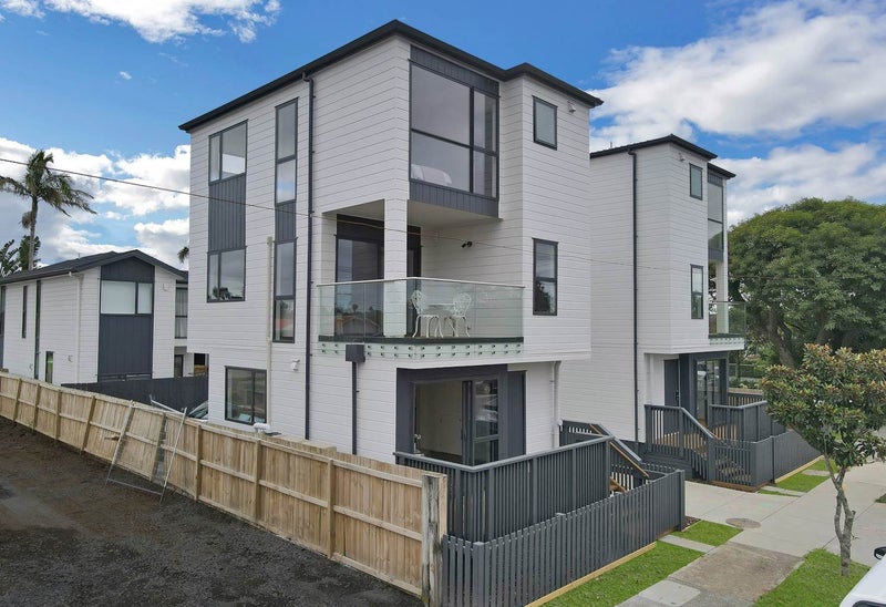 5/17 Huia Road, Point Chevalier, Auckland - Carousel 18