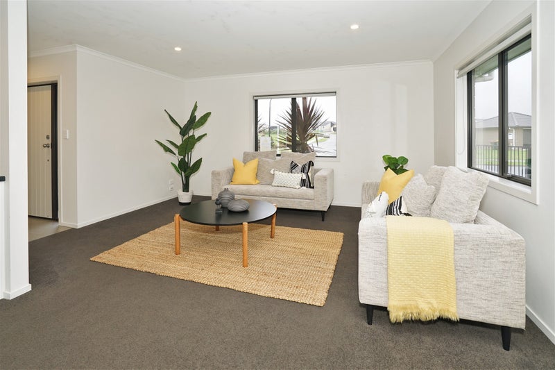 25 Briannarose Drive, Fitzroy, Hamilton - Carousel 2