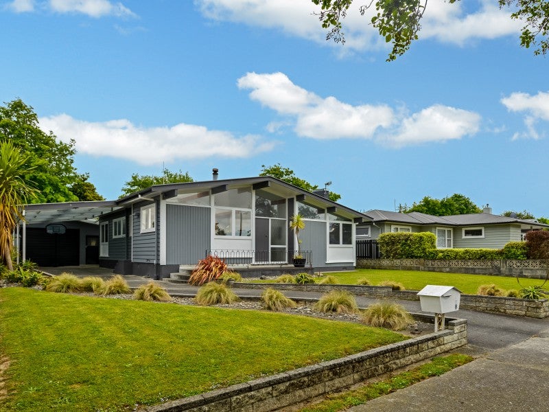 8 Aspiring Avenue, Milson, Palmerston North - Carousel 1