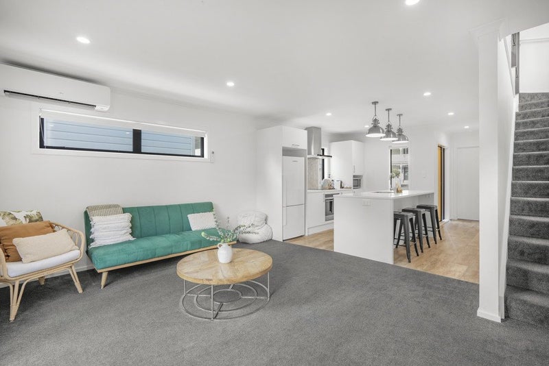 561A High Street, Boulcott, Lower Hutt - Carousel 1