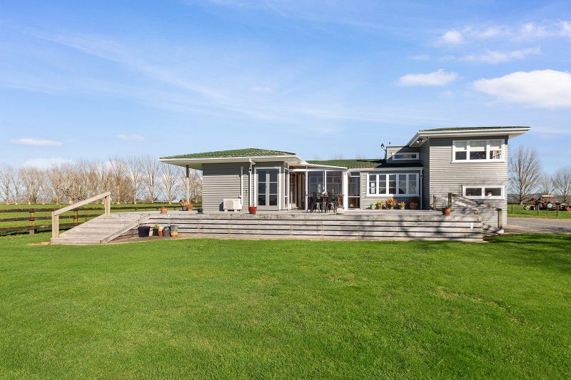 1081 No 1 Road, Waitoa - Carousel 1