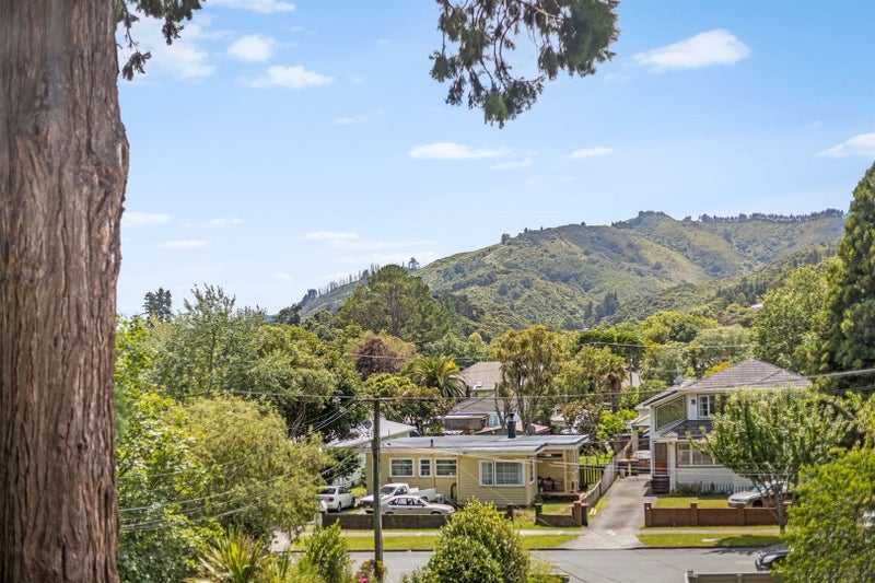 8 Hine Road, Wainuiomata, Lower Hutt - Carousel 2