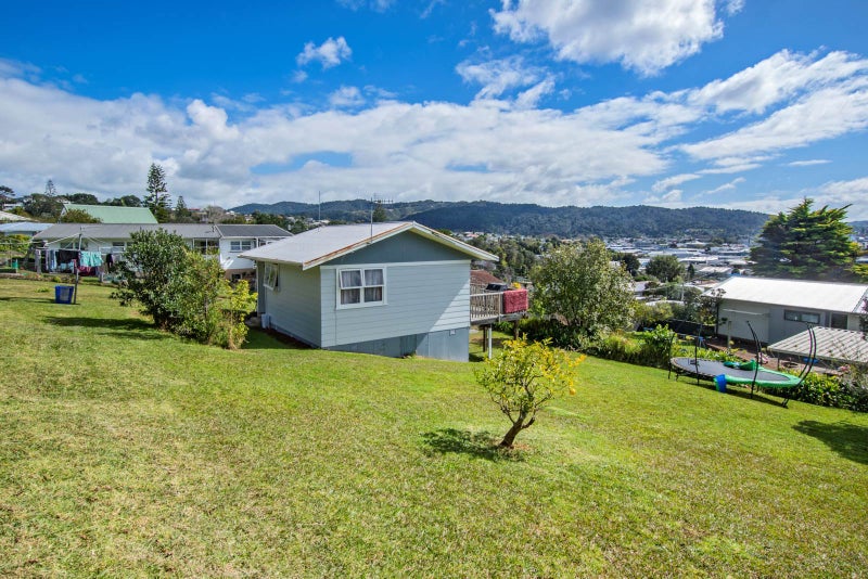 25 Raewyn Street, Morningside, Whangarei - Carousel 2