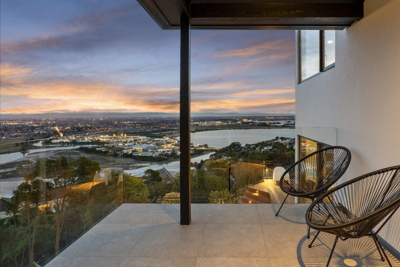 7 Hatherly Lane, Mount Pleasant, Christchurch - Carousel 2