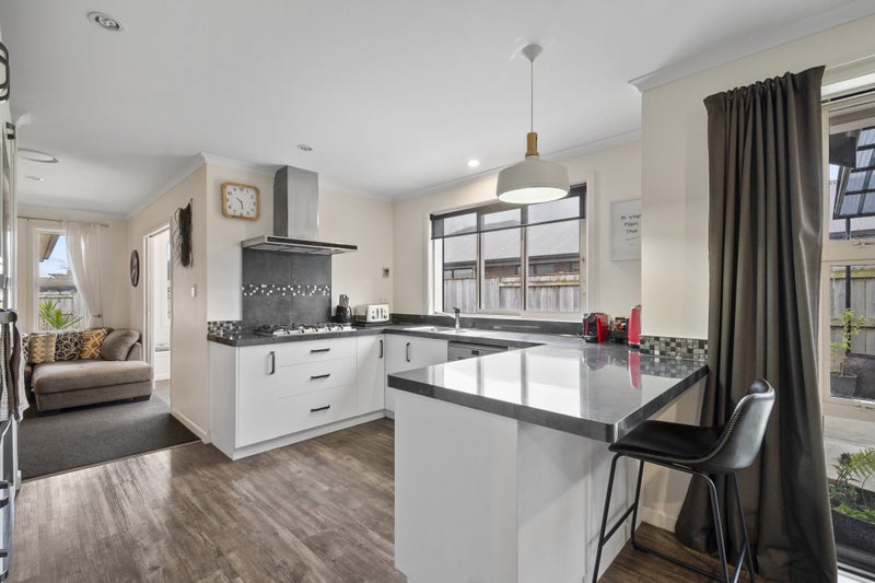 32 Oak Crescent, Ashhurst, Ashhurst - Carousel 2