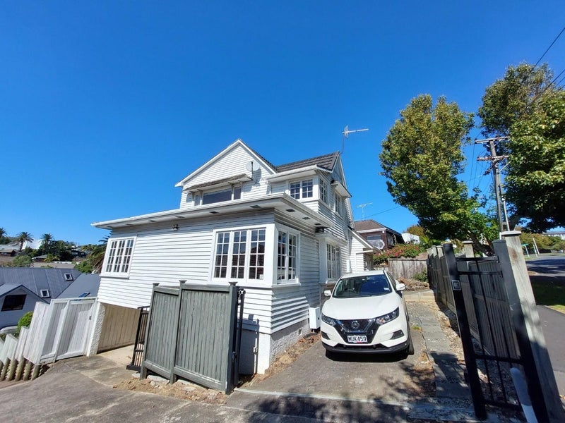 50 Patteson Avenue, Mission Bay, Auckland - Carousel 1