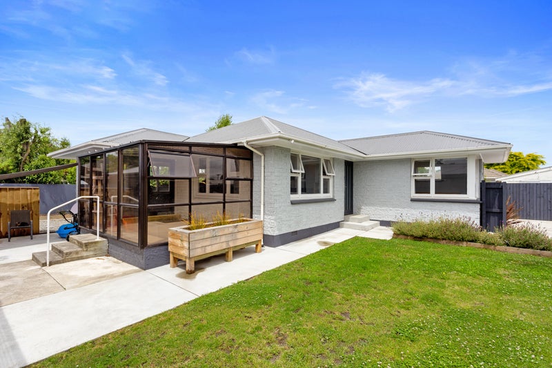 9 Bideford Place, Dallington, Christchurch - Carousel 1