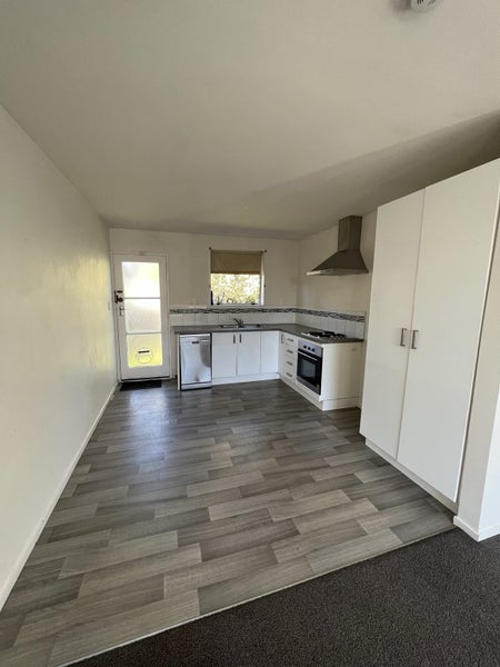 2/11 Laurence Street, Waltham, Christchurch - Carousel 2