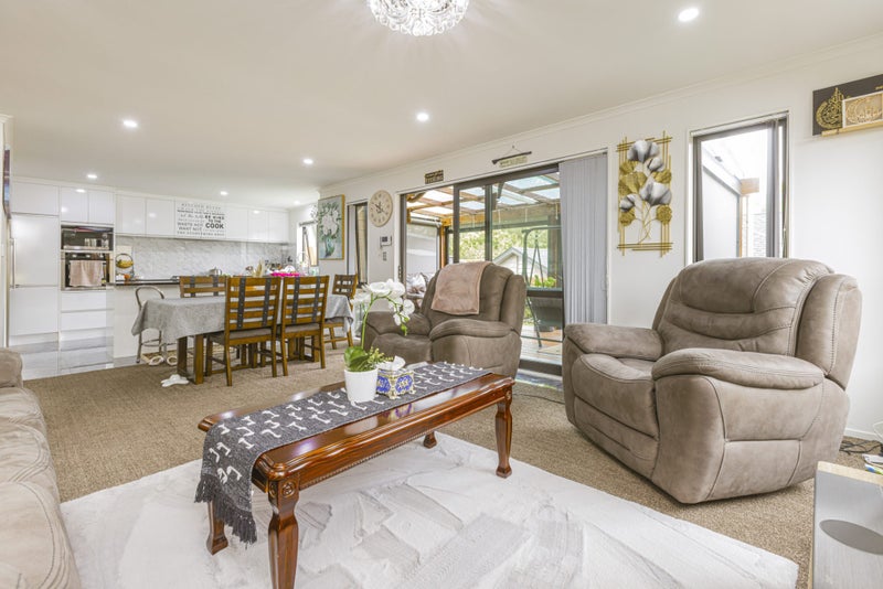 5A Misty Place, Papatoetoe, Auckland - Carousel 2