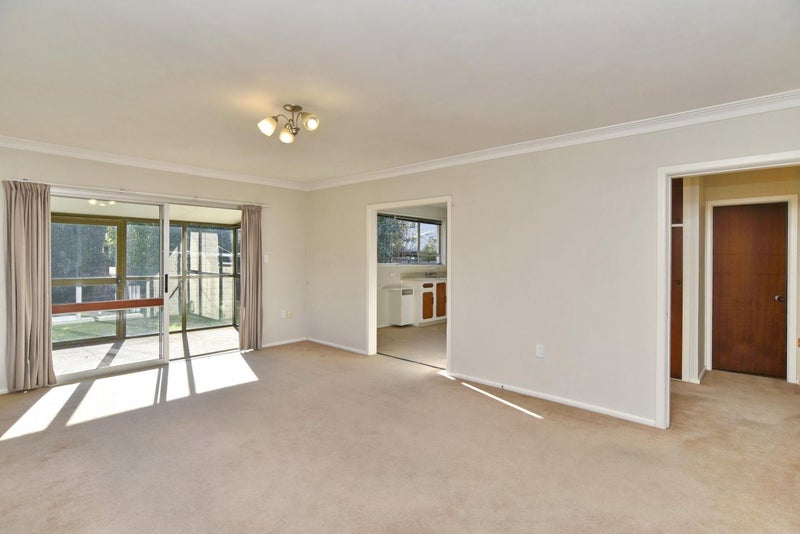 2/28 Strathfield Avenue, Dallington, Christchurch - Carousel 2