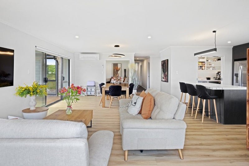 889 Highway 22, Tuakau - Carousel 1