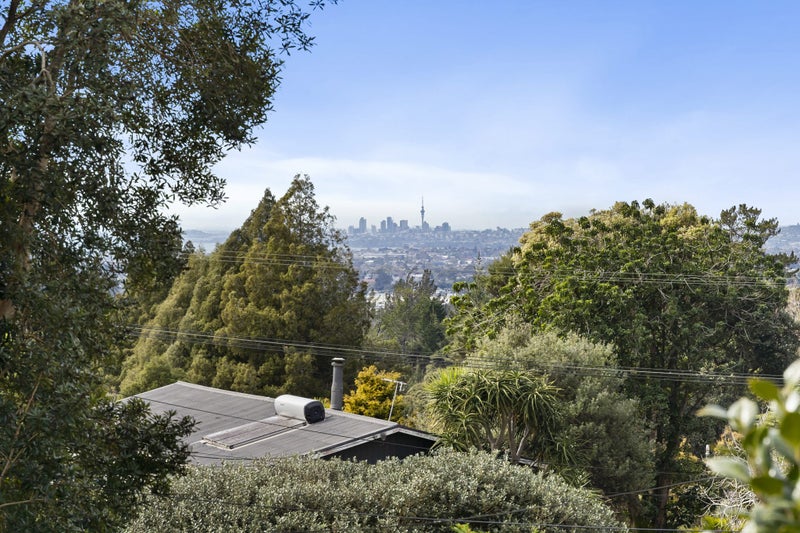 1197 Scenic Drive North, Swanson, Auckland - Carousel 2