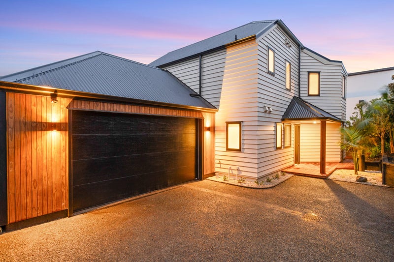 15A Waiatarua Road, Remuera, Auckland - Carousel 1