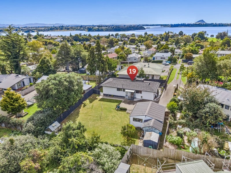 19 Corinna Street, Welcome Bay, Tauranga - Carousel 1